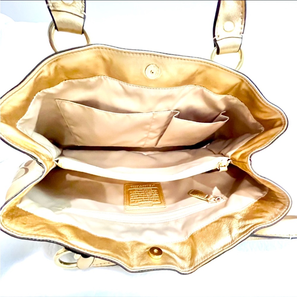 Coach Y2K NWT Penelope Gold Signature Jacquard Shoulder Bag with Wallet - Picture 9 of 16